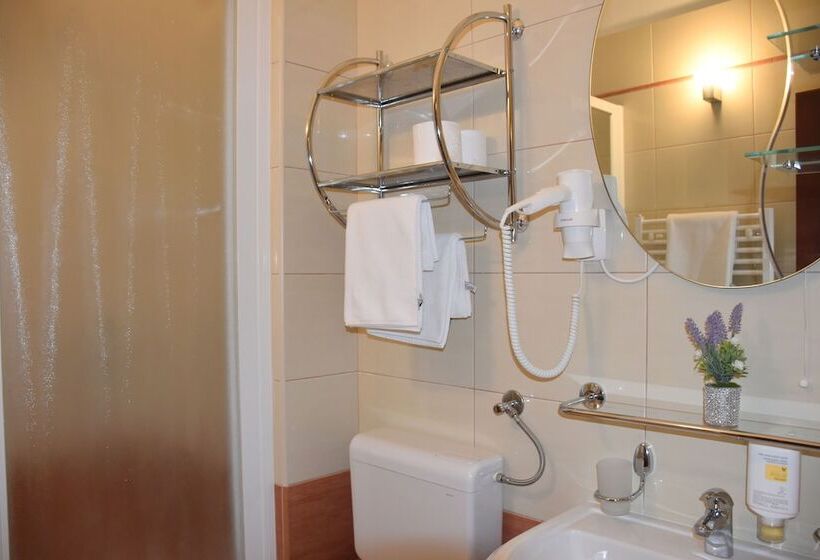 غرفة عائلية, Villa Mila