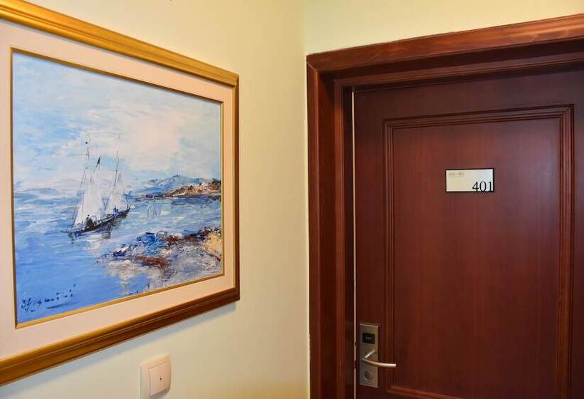 غرفة قياسية مطلّة علي البحر مزوَّدة بتراس, Villa Mila