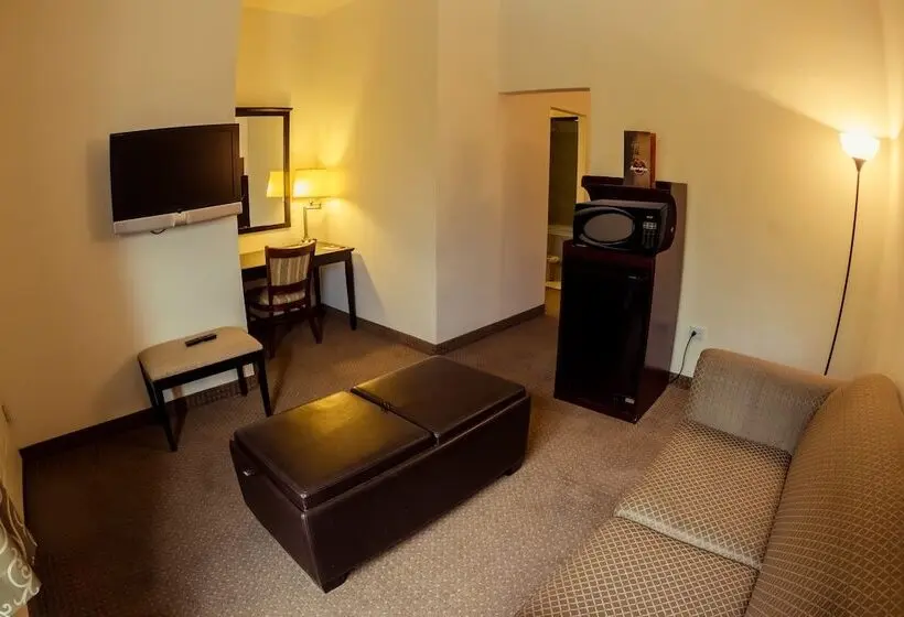 سوییت جونیور, Barrokas Hotel & Suites