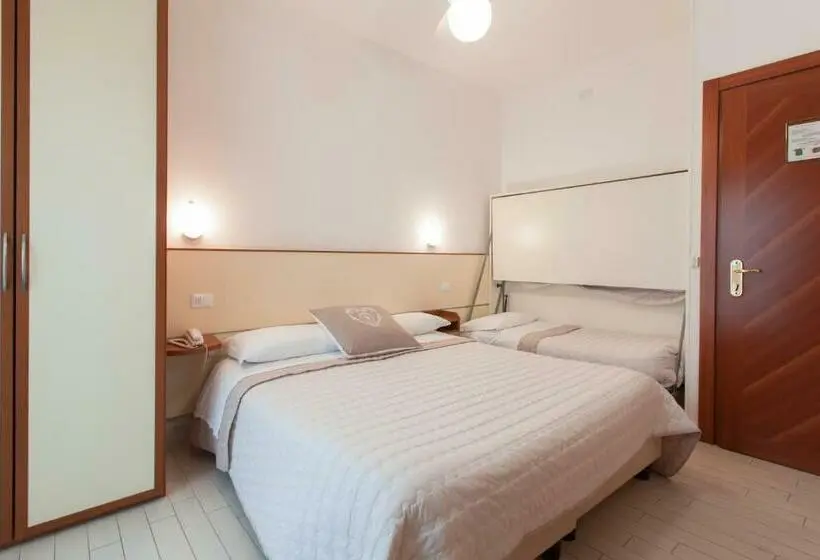 Standard Kolmen Hengen Huone, Airone Cervia B&b Camere E Appartamenti