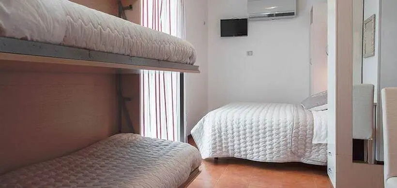 Standard Neljän Hengen Huone, Airone Cervia B&b Camere E Appartamenti