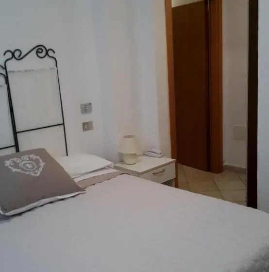 Huoneisto 1 Makuuhuone Pohjakerros, Airone Cervia B&b Camere E Appartamenti