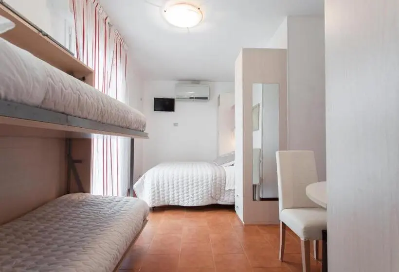 Standard Neljän Hengen Huone, Airone Cervia B&b Camere E Appartamenti
