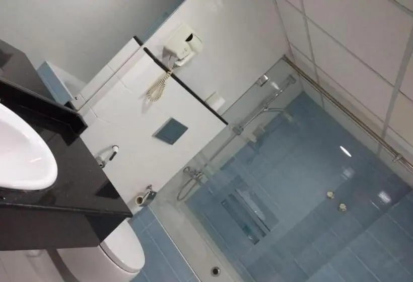 اتاق استاندارد با تخت بزرگ, Al Reef