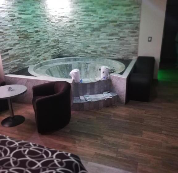 Люкс Повышенной Комфортности, Ambos Mundos