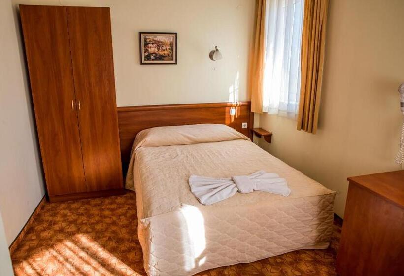 Quarto Estandar Individual com Sacada, Bariakov Family