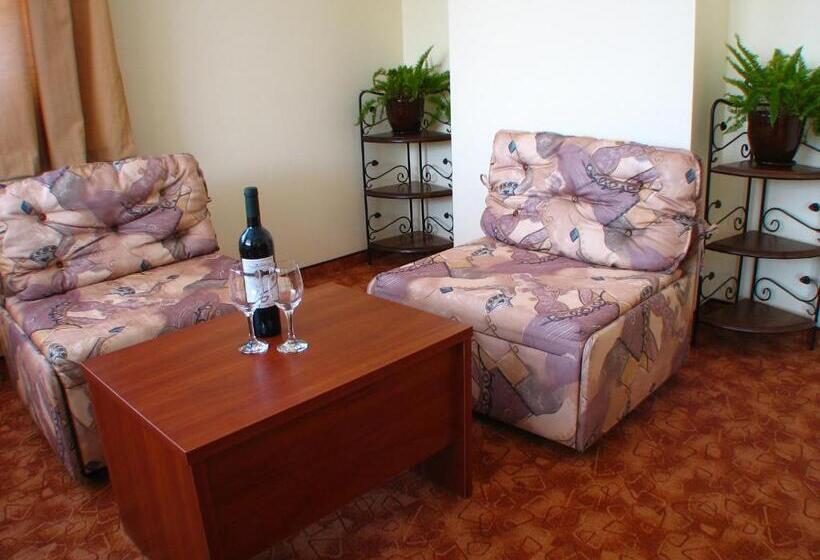 Quarto Familiar, Bariakov Family