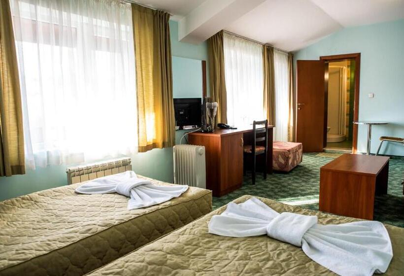 Quarto Familiar, Bariakov Family