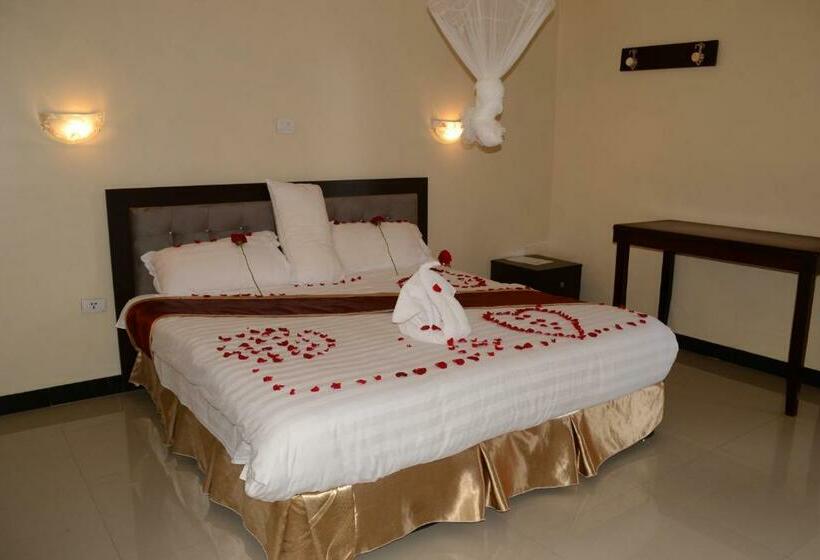 Standard Room King Size Bed, Lakemark Hotel And Tour Service Bahir Dar