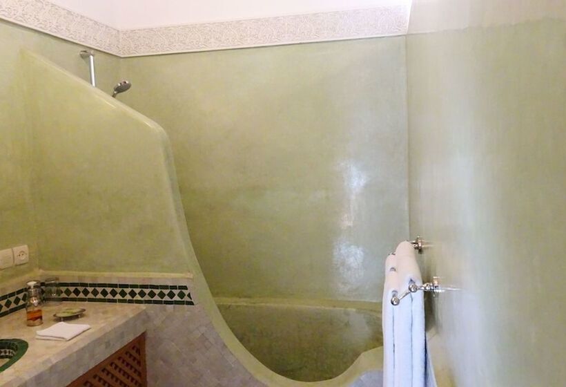 プールビュースイート, Riad Sabah