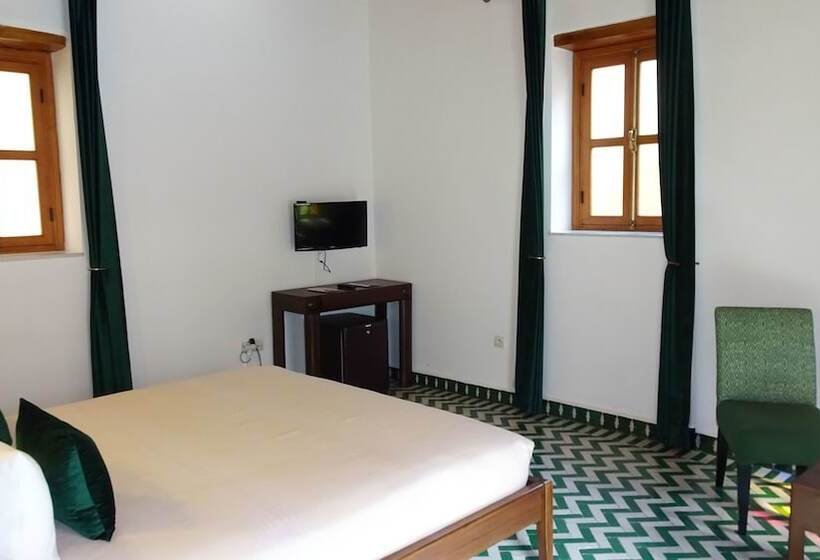 プールビュースイート, Riad Sabah