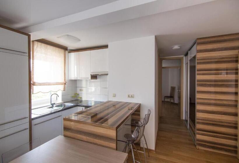 דירה בת חדר שינה 1 עם מרפסת, Villa Novak