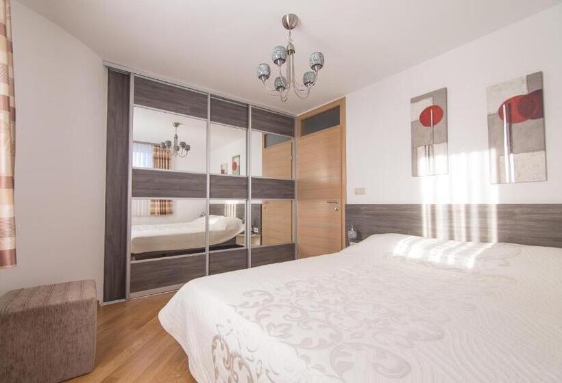 דירה בת חדר שינה 1 עם מרפסת, Villa Novak