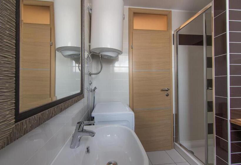 דירה בת חדר שינה 1 עם מרפסת, Villa Novak
