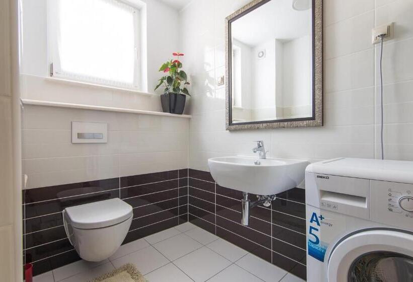 דירה בת חדר שינה 1 עם מרפסת, Villa Novak