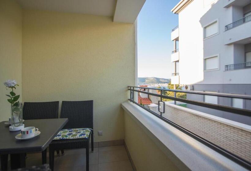 דירה בת חדר שינה 1 עם מרפסת, Villa Novak