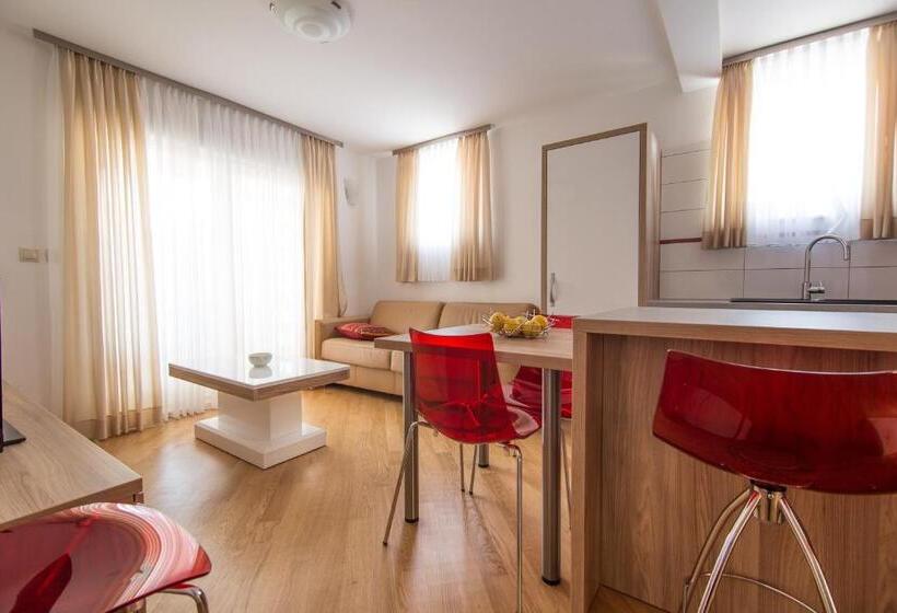 דירה בת חדר שינה 1 עם מרפסת, Villa Novak