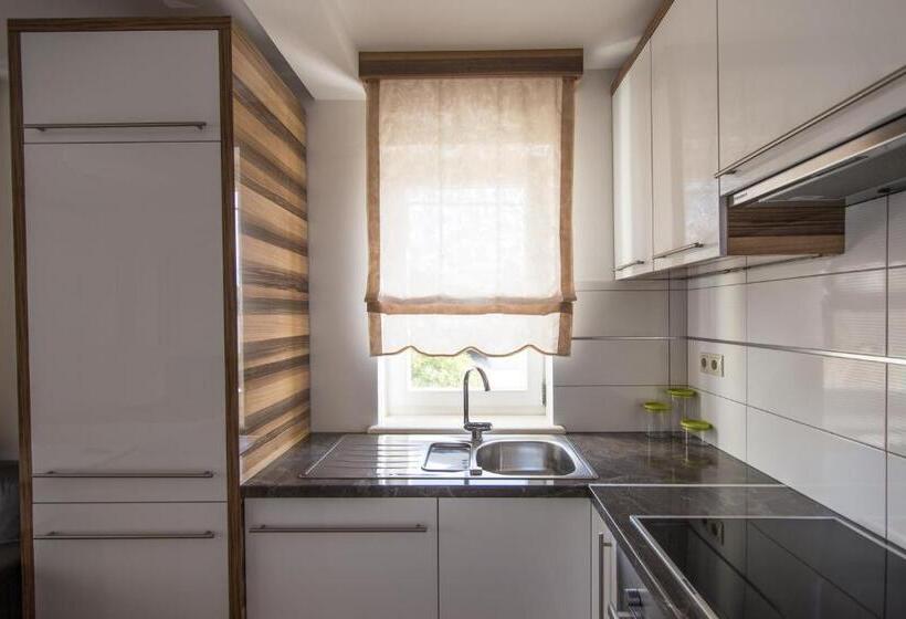 דירה בת חדר שינה 1 עם מרפסת, Villa Novak