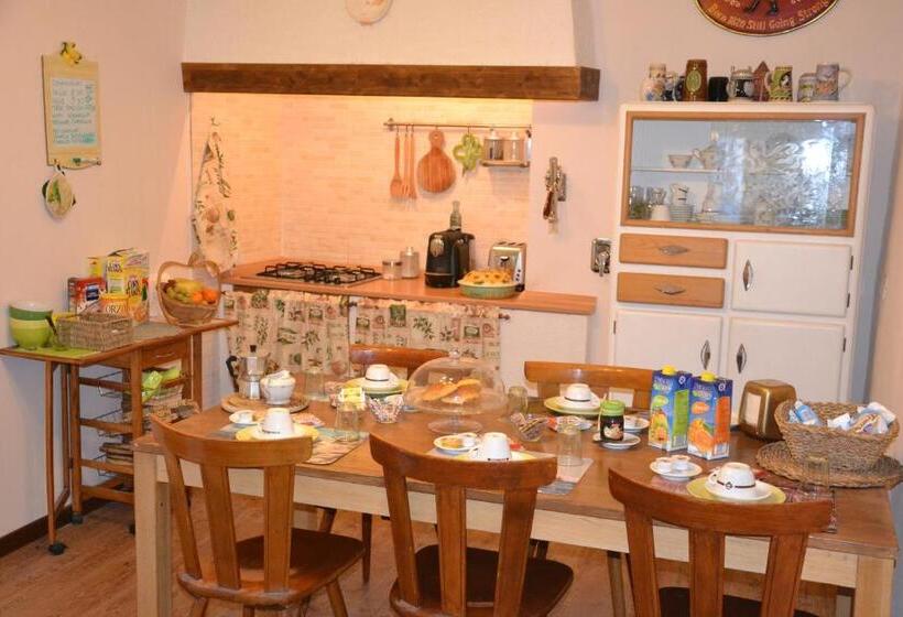 اتاق استاندارد با سرویس بهداشتی مشترک, Bed And Breakfast Al Cucherle