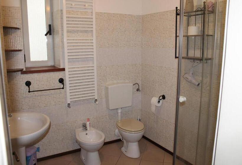 اتاق استاندارد با سرویس بهداشتی مشترک, Bed And Breakfast Al Cucherle
