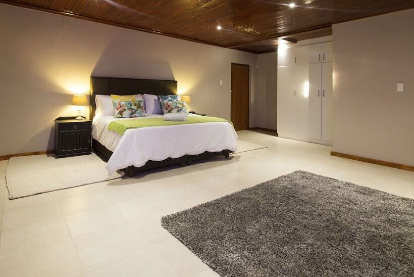 ファミリールーム, Tsitsikamma Manor