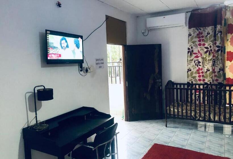 Quarto Familiar, Thisara Pool Resort Kataragama & Yala & Kabiliththa Safari