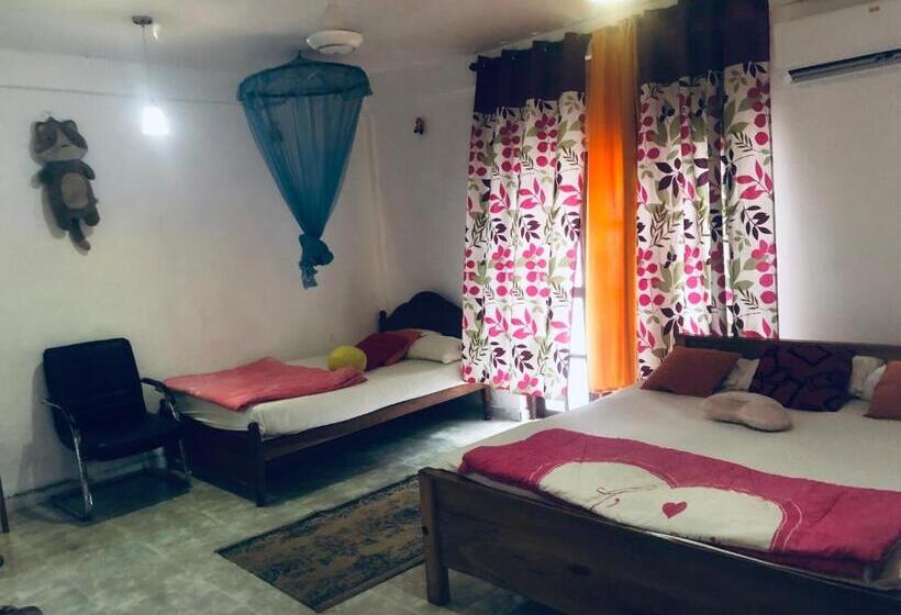 Quarto Familiar, Thisara Pool Resort Kataragama & Yala & Kabiliththa Safari