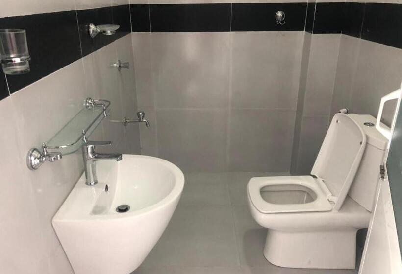 Quarto Familiar, Thisara Pool Resort Kataragama & Yala & Kabiliththa Safari