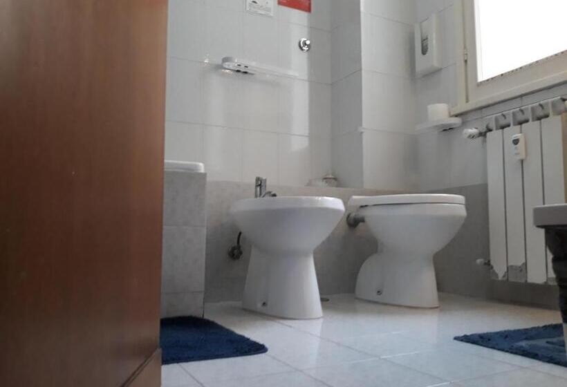 اتاق استاندارد با سرویس بهداشتی مشترک, My Sweet Rooms