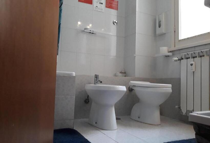 اتاق استاندارد با سرویس بهداشتی مشترک, My Sweet Rooms