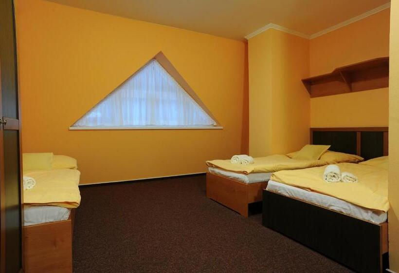 استودیو خانوادگی, Wellness Penzion Jarmilka S Privátním Wellness