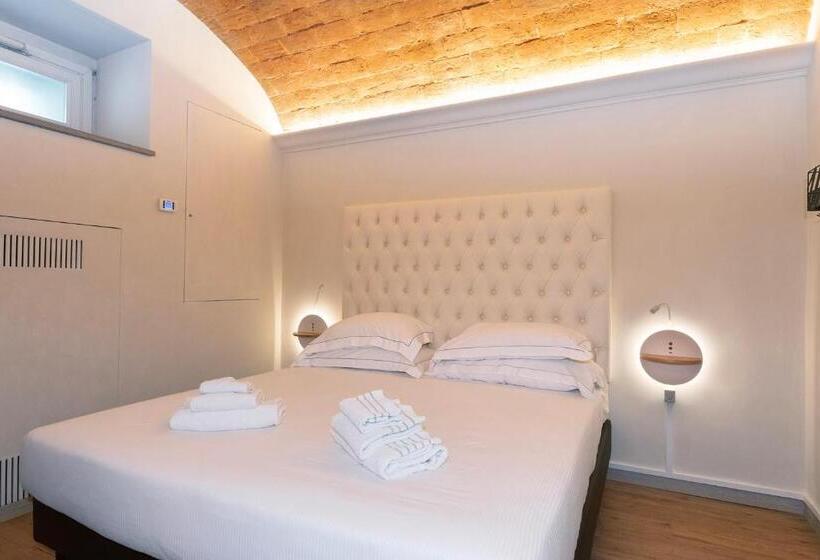 Standard room with outdoor bath, Florence Luxury Guest House