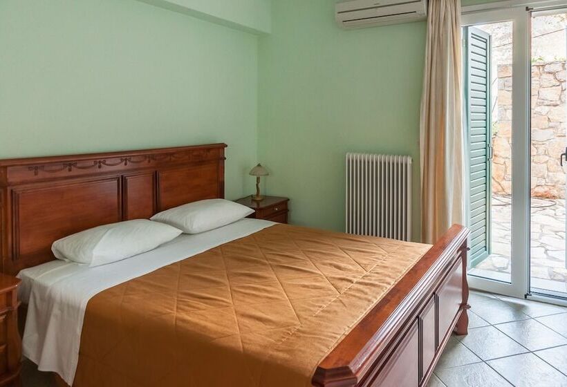 דירת חדר סופריור, Epidavros Seascape