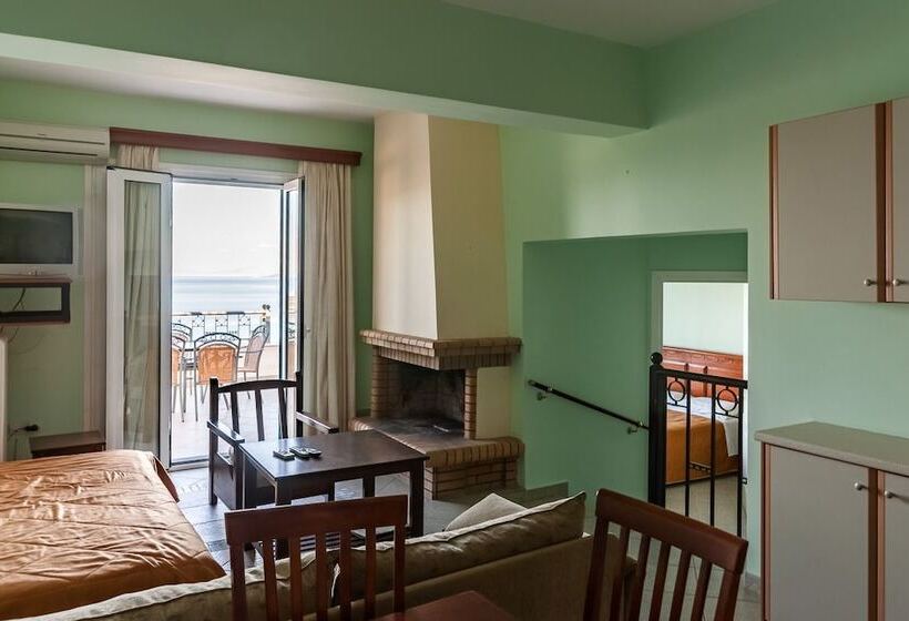 דירת חדר סופריור, Epidavros Seascape