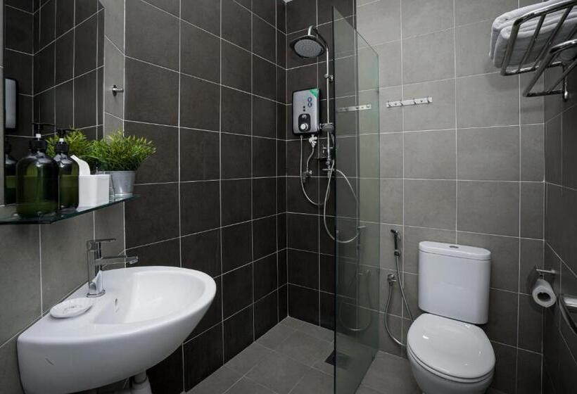 Standard Szoba Erkéllyel, B Lot