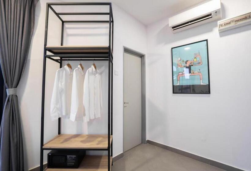 Standard Szoba Erkéllyel, B Lot