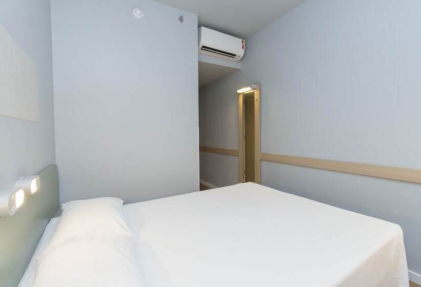 شقة غرفة واحدة, Ibis Budget Blumenau