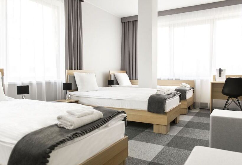 4인용 스탠다드 룸, Waw Hotel Airport Okęcie