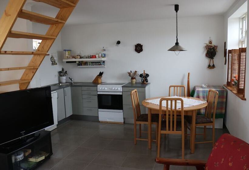 آپارتمان 2 خوابه با چشم‌انداز دریا, Guesthouse Lyngholt