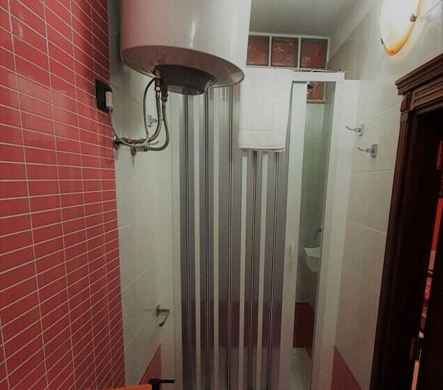 اتاق خانوادگی, B&b Eraclio Suite