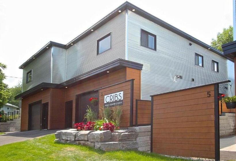 1 Szobás Deluxe Apartman, Cribs On The Hill