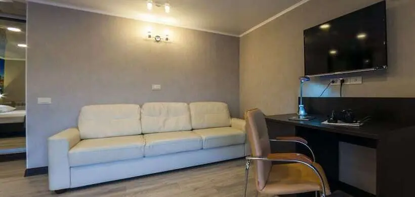 استودیوی استاندارد, Business Hall Panorama