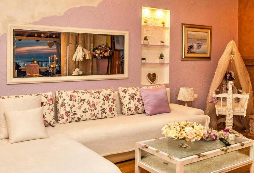 带1个卧室的带海景的公寓, Villa Ria