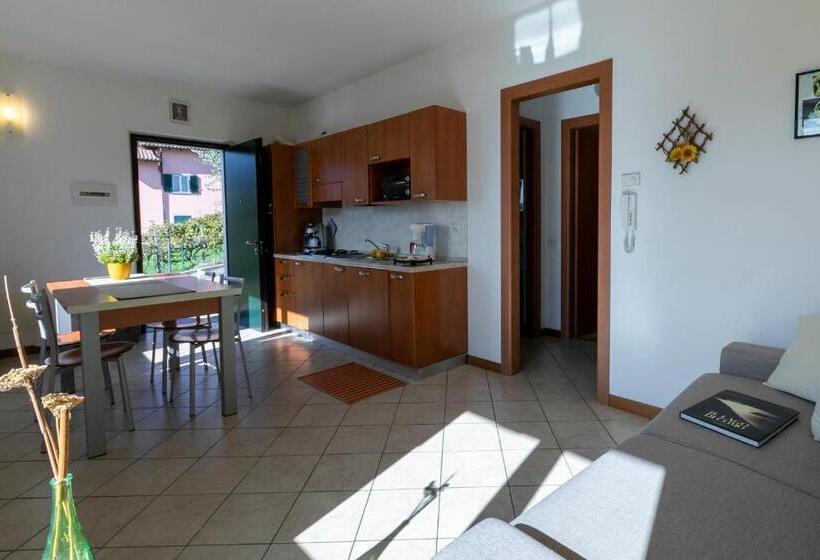 2 Bedrooms Apartment Lake View, Residence La Collina