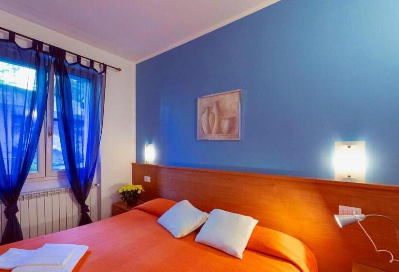 Апартаменты 4 Спальни, Residence La Collina