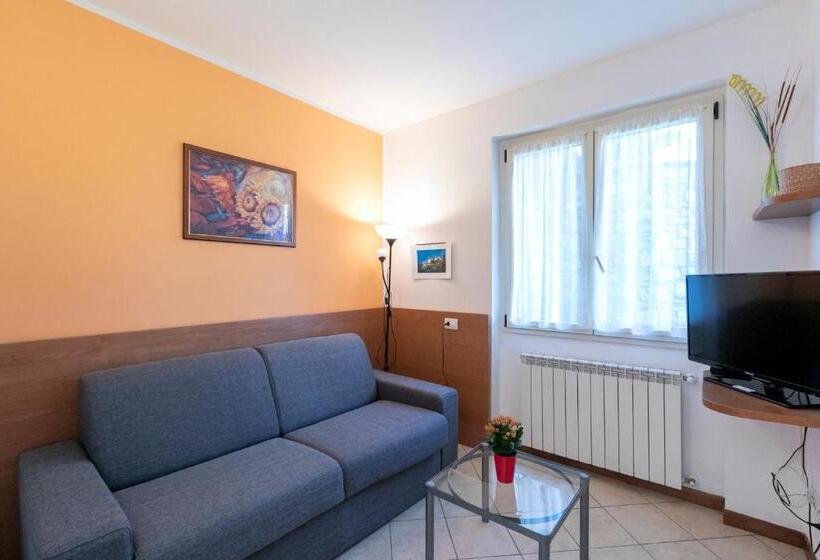 Апартаменты 2 Спальни, Residence La Collina