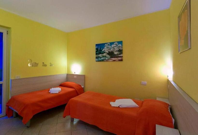 2 Bedroom Apartment with Views, Residence La Collina