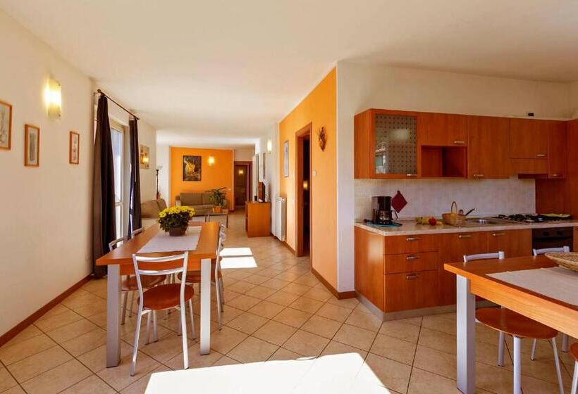 דירת 4 חדרים, Residence La Collina