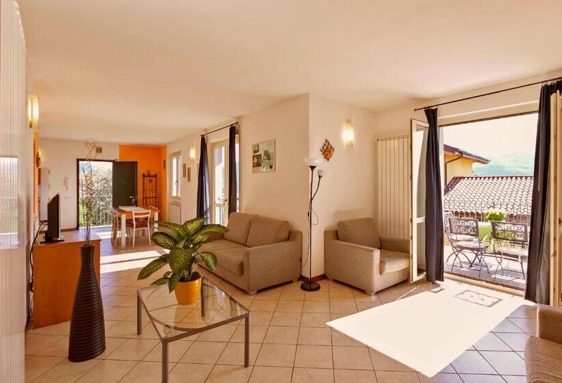 Апартаменты 4 Спальни, Residence La Collina