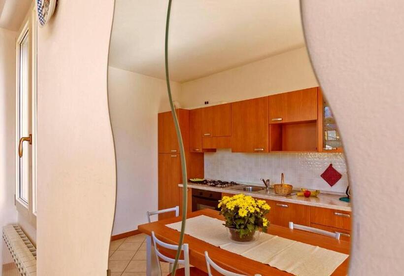 شقة 4 غرف, Residence La Collina
